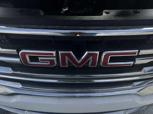 Used 2020 GMC Acadia SLE image 29