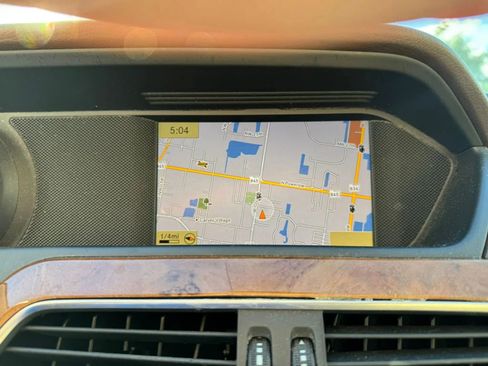 Used 2012 Mercedes-Benz C 350 Sport image 16