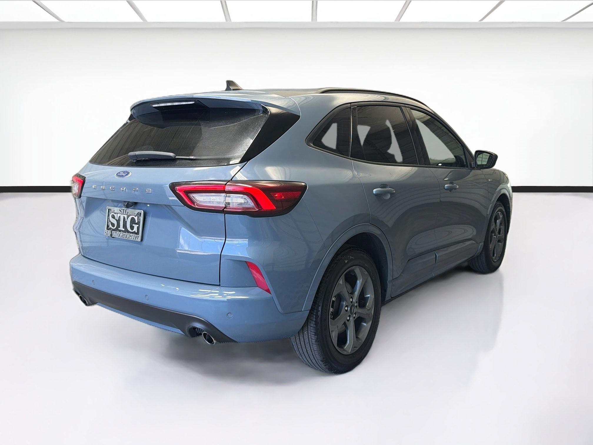 Used 2024 Ford Escape ST-Line w/ Tech Pack #1 FWD image 4