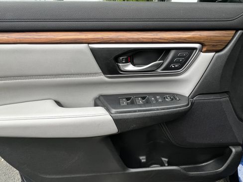 Used 2017 Honda CR-V Touring image 13