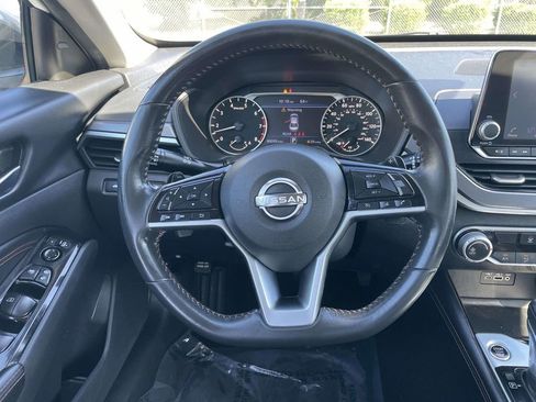 Used 2023 Nissan Altima 2.5 SR FWD image 23