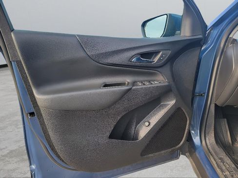 Used 2024 Chevrolet Equinox LT w/ LPO, Floor Liner Package FWD image 10
