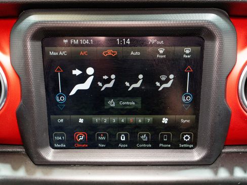 Used 2020 Jeep Gladiator Rubicon image 19