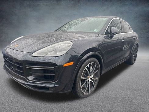 Used 2022 Porsche Cayenne Turbo image 1