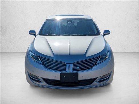 Used 2014 Lincoln MKZ Hybrid image 2
