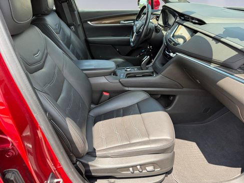 Used 2022 Cadillac XT5 Premium Luxury w/ Platinum Package AWD/4WD image 19
