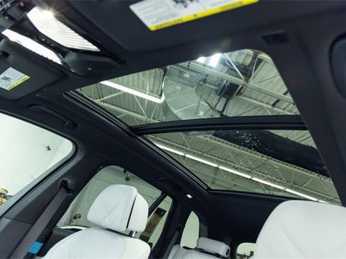 New 2026 BMW X5 xDrive40i w/ M Sport Package image 16