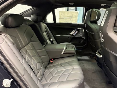 New 2026 BMW 760i xDrive w/ Executive Package AWD/4WD image 22