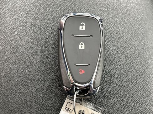 Used 2024 Chevrolet Equinox LT FWD image 19