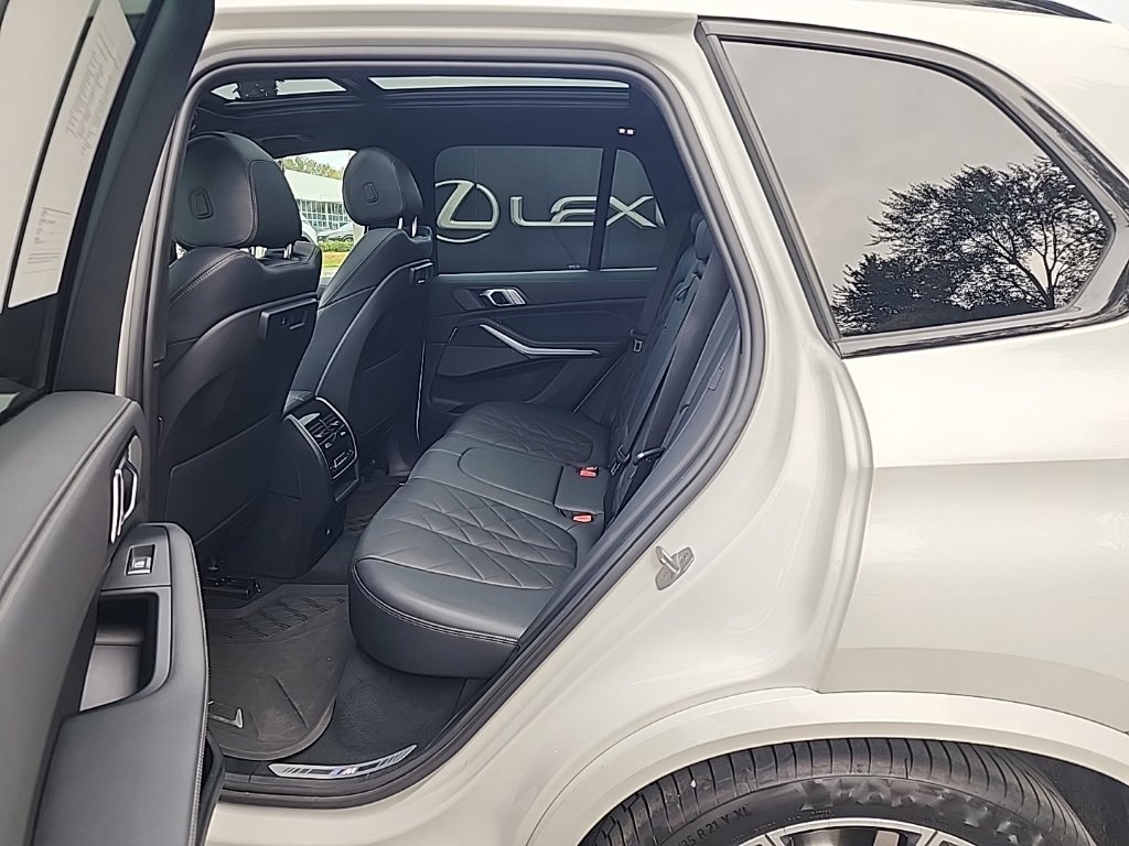 Used 2023 BMW X5 xDrive45e w/ M Sport Package AWD/4WD image 14