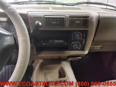 Used 1996 Chevrolet S10 Pickup LS RWD image 12