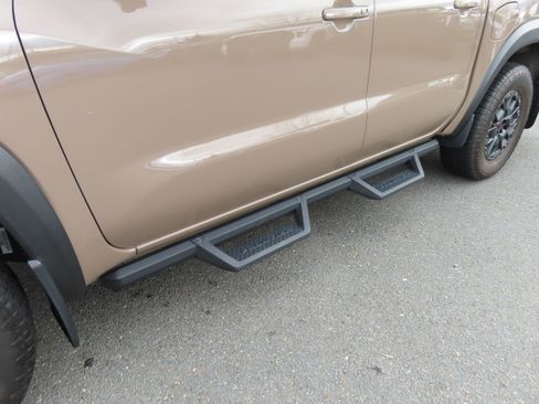 Used 2023 Nissan Frontier PRO-4X w/ Pro-4X Premium Package image 11