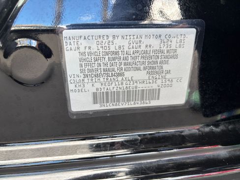 Used 2025 Nissan Versa SV FWD image 27