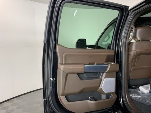 New 2025 Ford F350 King Ranch w/ FX4 Off-Road Package image 30