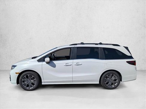 New 2026 Honda Odyssey Touring image 5