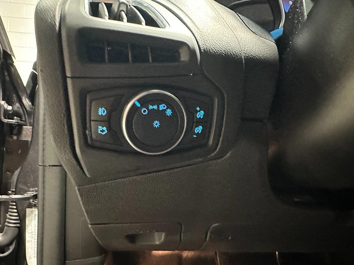 Used 2016 Ford Focus ST FWD image 27