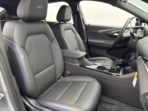 New 2026 Buick Envista Sport Touring w/ Convenience I Package FWD image 30