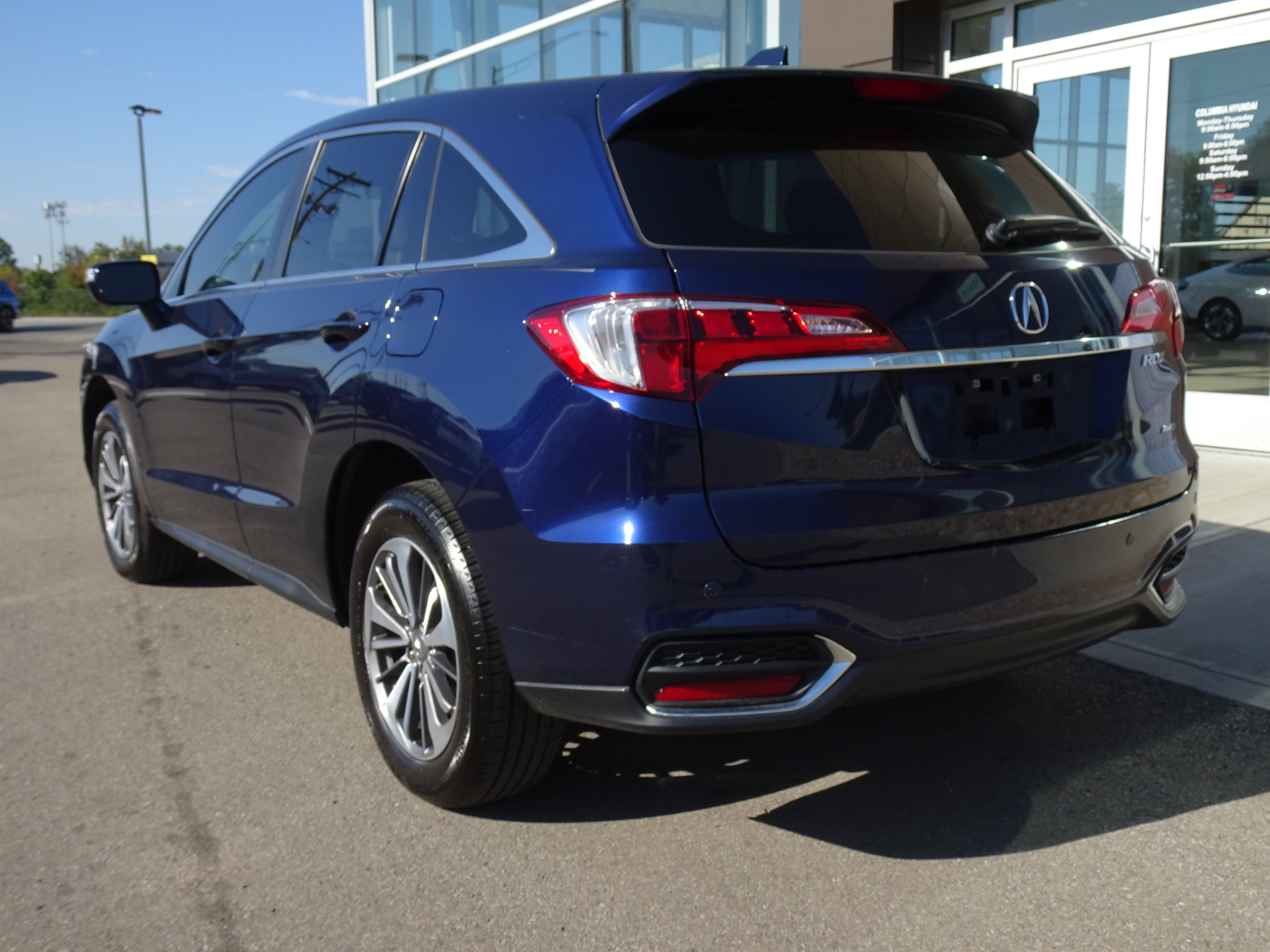 Used 2018 Acura RDX w/ Advance Package AWD/4WD image 3