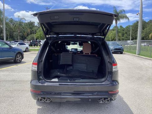 Used 2020 Lincoln Aviator Grand Touring w/ Equipment Group 302A AWD/4WD image 16