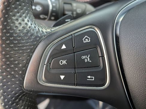 Used 2017 Mercedes-Benz GLC 300 4MATIC image 16