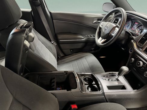 Used 2014 Dodge Charger SE RWD image 26