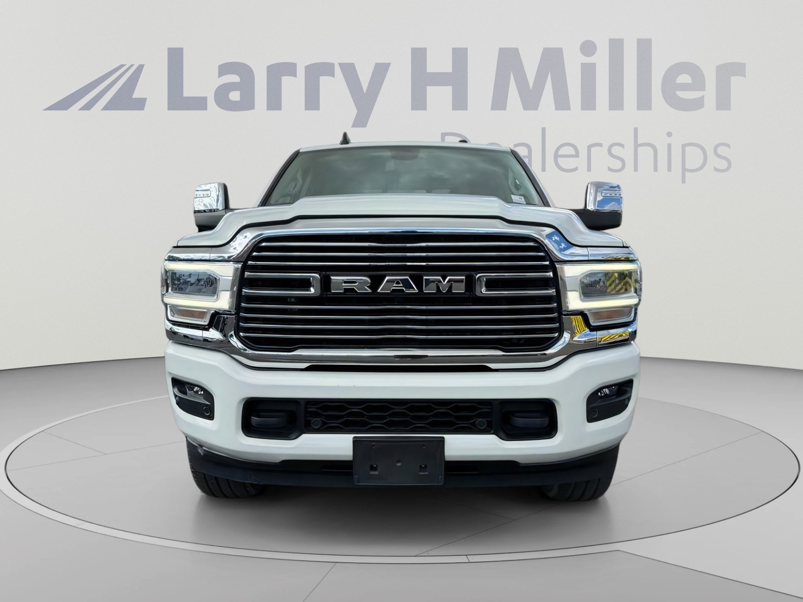 Used 2024 RAM 2500 Laramie AWD/4WD image 9