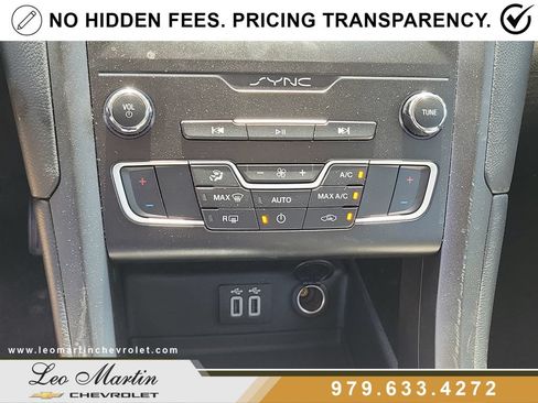 Used 2020 Ford Fusion SE w/ Equipment Group 151A FWD image 23