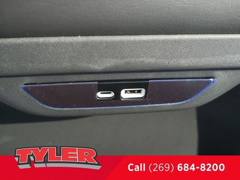 New 2026 Chrysler Pacifica Select image 42