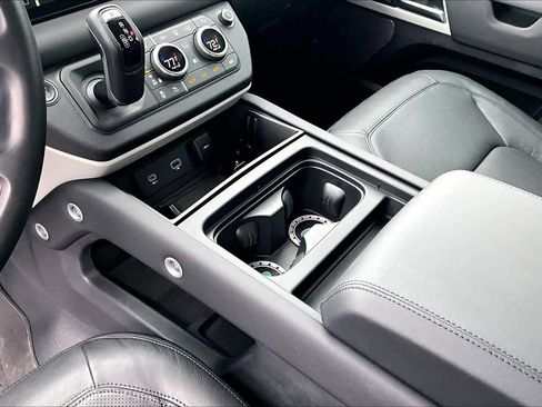 Used 2024 Land Rover Defender 110 S image 17