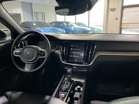 Used 2019 Volvo S60 T6 Inscription image 25
