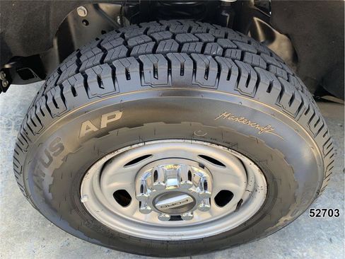 Used 2018 Ford F250 XL w/ Power Equipment Group RWD image 18