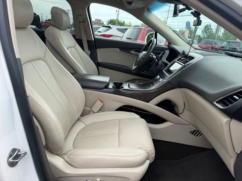 Used 2019 Lincoln Nautilus Reserve AWD/4WD image 24