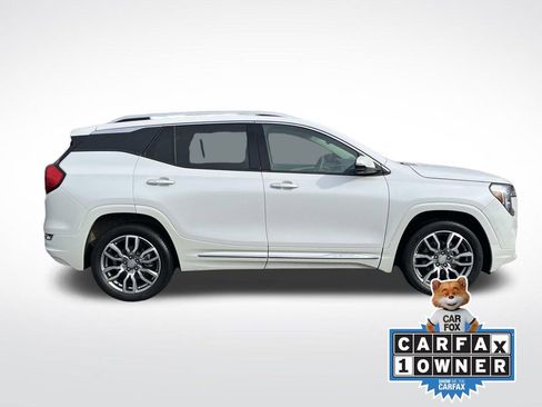 Used 2024 GMC Terrain Denali w/ Denali Premium Package image 2