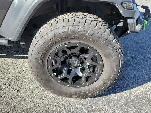 Used 2024 Jeep Wrangler Sport S image 41