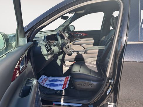 New 2026 Chevrolet Traverse Z71 w/ Enhanced Driving Package AWD/4WD image 9