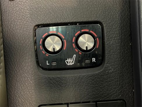 Used 2015 Toyota Avalon XLE Touring image 27