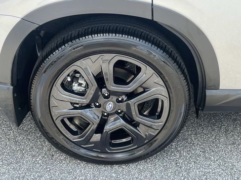 Used 2025 Subaru Ascent Bronze Edition image 17