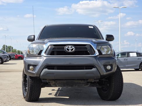 Used 2012 Toyota Tacoma 4x4 Double Cab w/ TRD Off-Road Pkg image 11