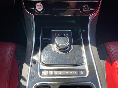 Used 2019 Jaguar XE Landmark Edition RWD image 36
