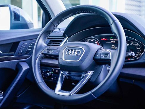 Used 2023 Audi Q5 2.0T Premium w/ Convenience Package image 14