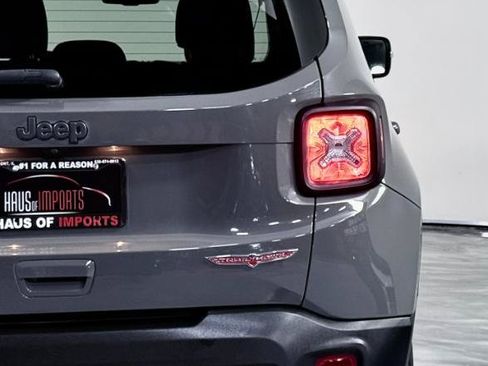 Used 2021 Jeep Renegade Trailhawk AWD/4WD image 14