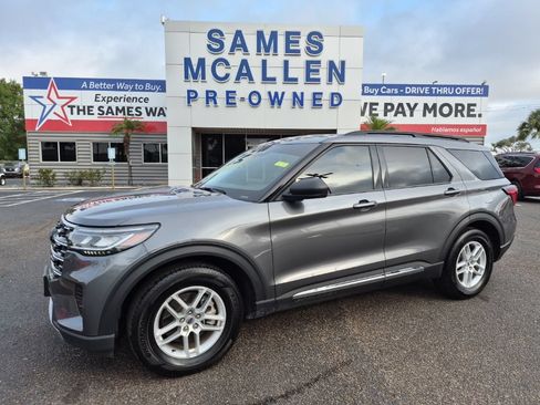 Used 2025 Ford Explorer Active RWD image 1