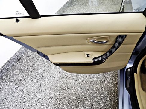 Used 2009 BMW 328i xDrive Sedan image 9