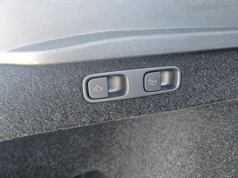 Used 2023 Tesla Model Y Long Range image 72