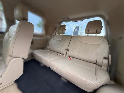 Used 2011 Lexus LX 570 4WD w/ Luxury Pkg image 13