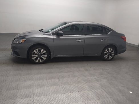 Used 2019 Nissan Sentra SV w/ Special Edition Package FWD image 2