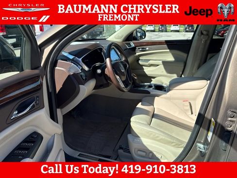 Used 2015 Cadillac SRX Luxury w/ Driver Awareness Package FWD image 43
