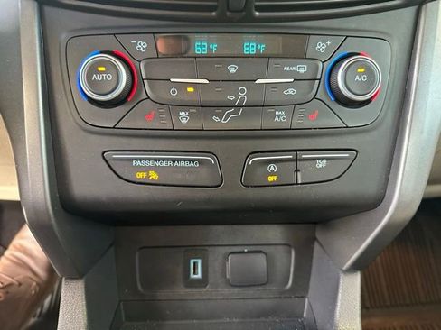 Used 2018 Ford Escape SEL FWD image 19