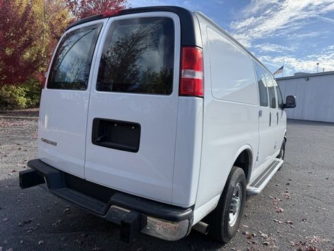 Used 2024 Chevrolet Express 2500 w/ Driver Convenience Package image 3