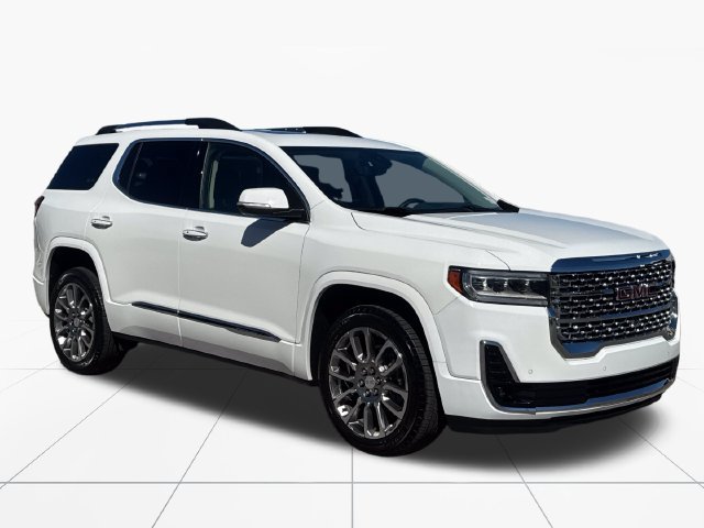 Used 2023 GMC Acadia Denali w/ Denali Technology Package FWD image 8